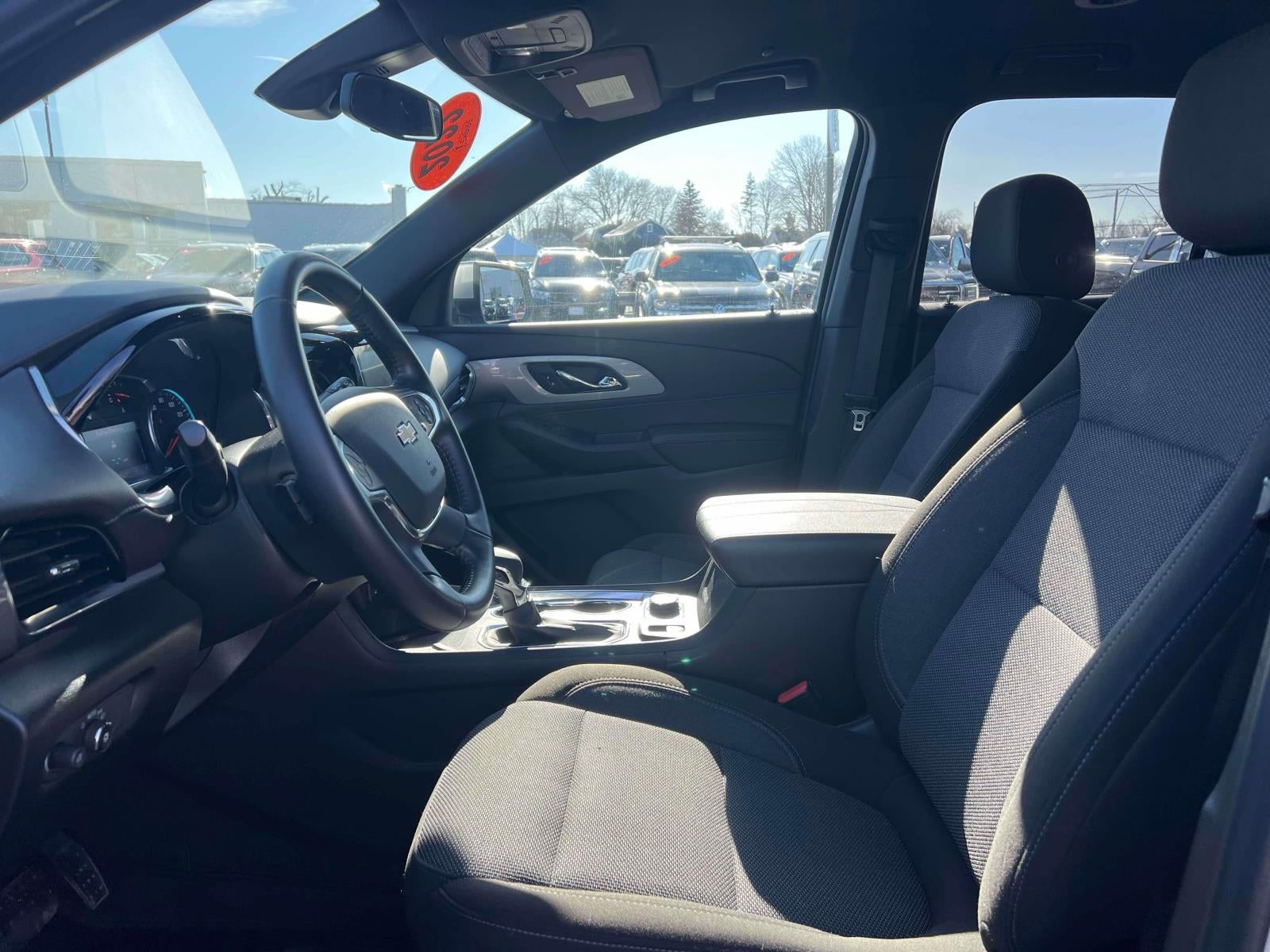 2022 Chevrolet Traverse AWD LT Cloth