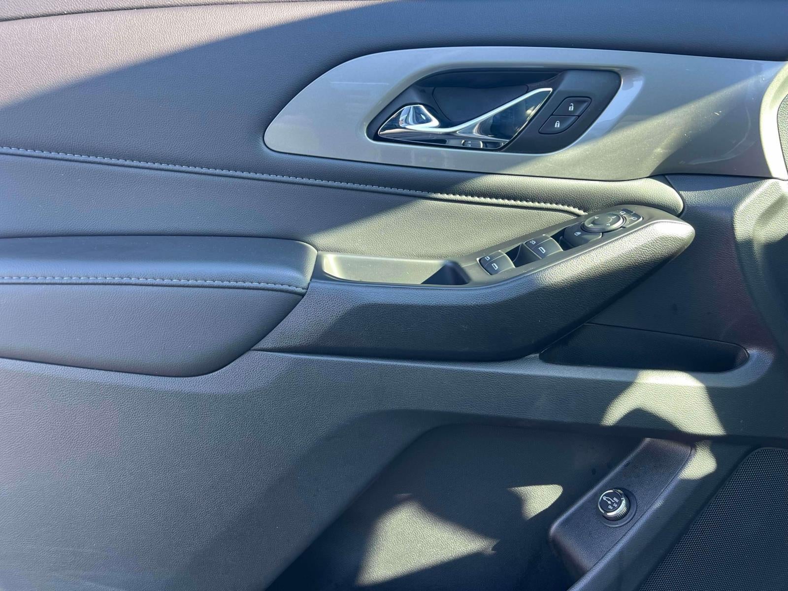 2022 Chevrolet Traverse AWD LT Cloth