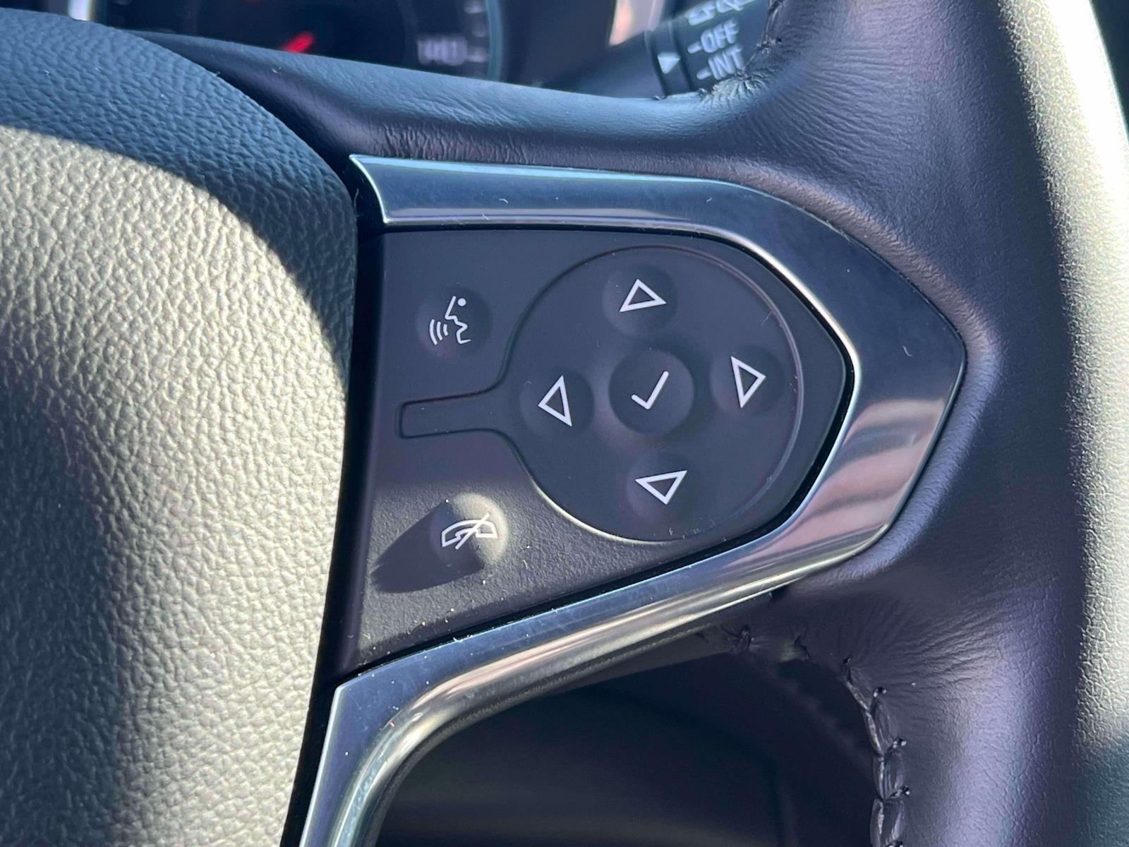 2022 Chevrolet Traverse AWD LT Cloth