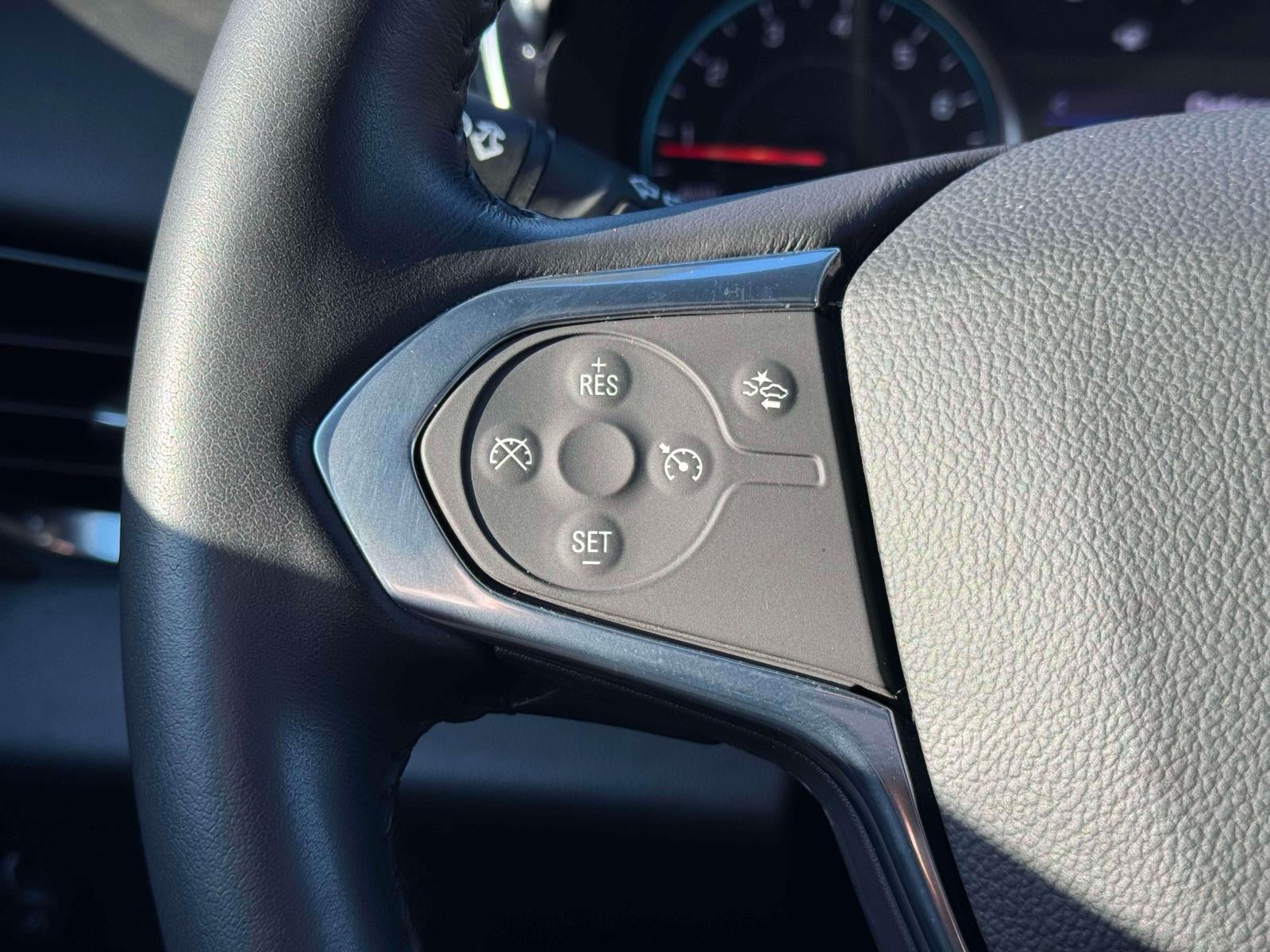 2022 Chevrolet Traverse AWD LT Cloth