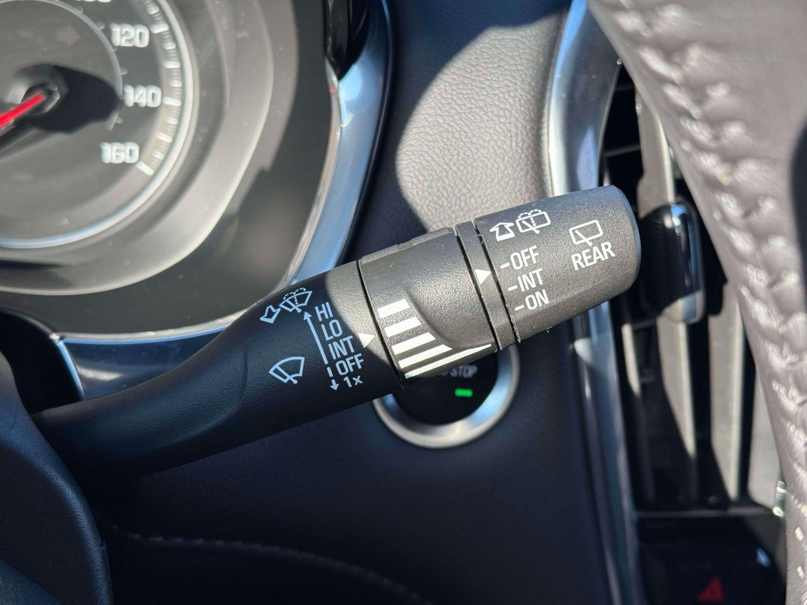 2022 Chevrolet Traverse AWD LT Cloth