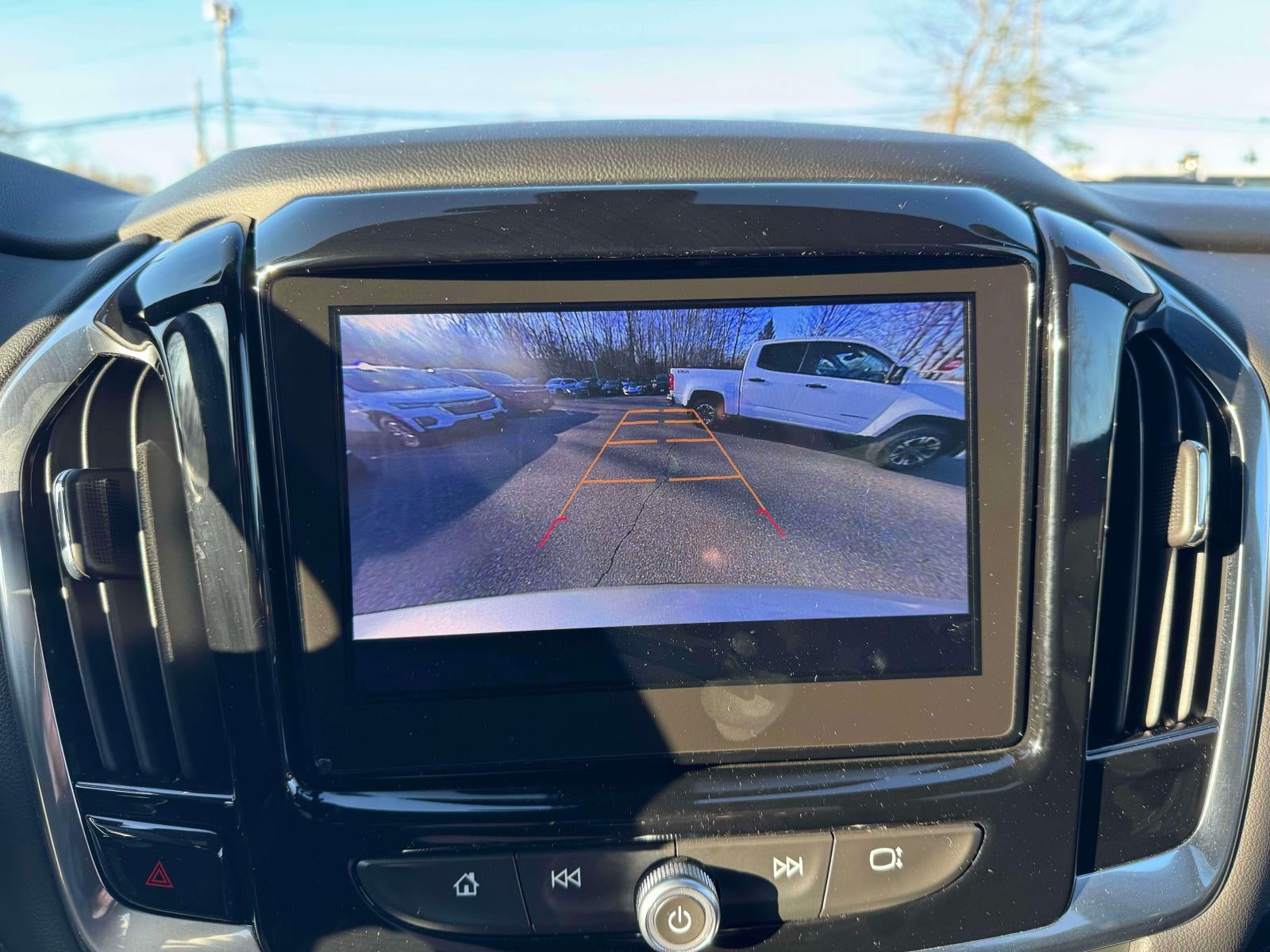 2022 Chevrolet Traverse AWD LT Cloth