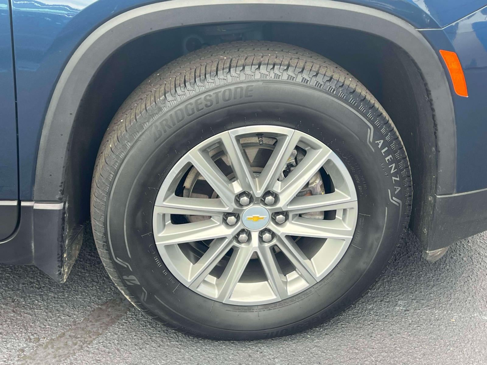 2023 Chevrolet Traverse AWD LT Cloth
