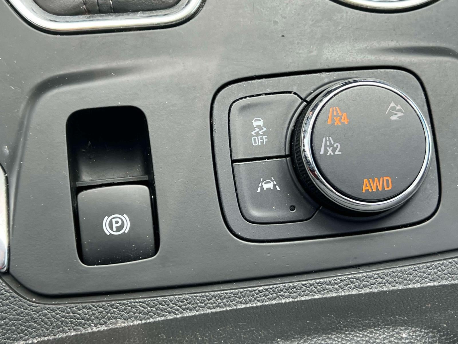 2020 Chevrolet Traverse AWD LT Cloth