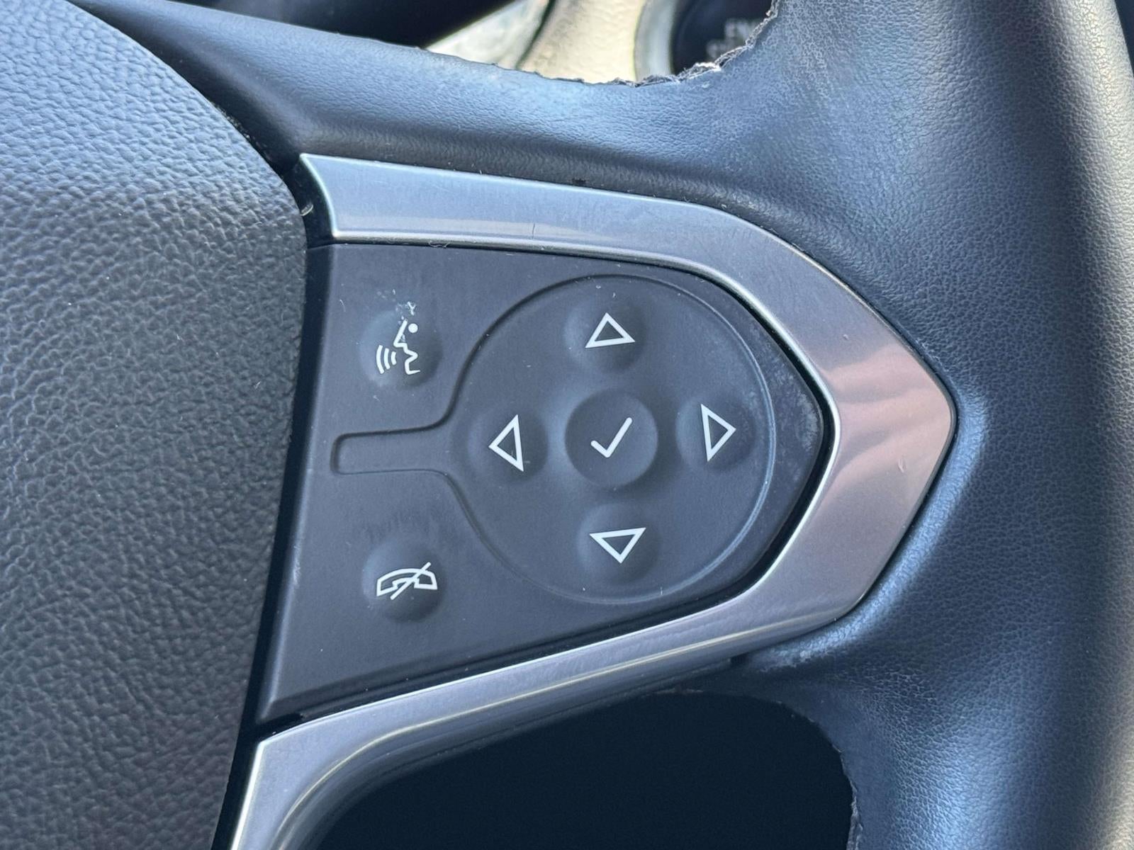 2023 Chevrolet Traverse AWD LT Cloth