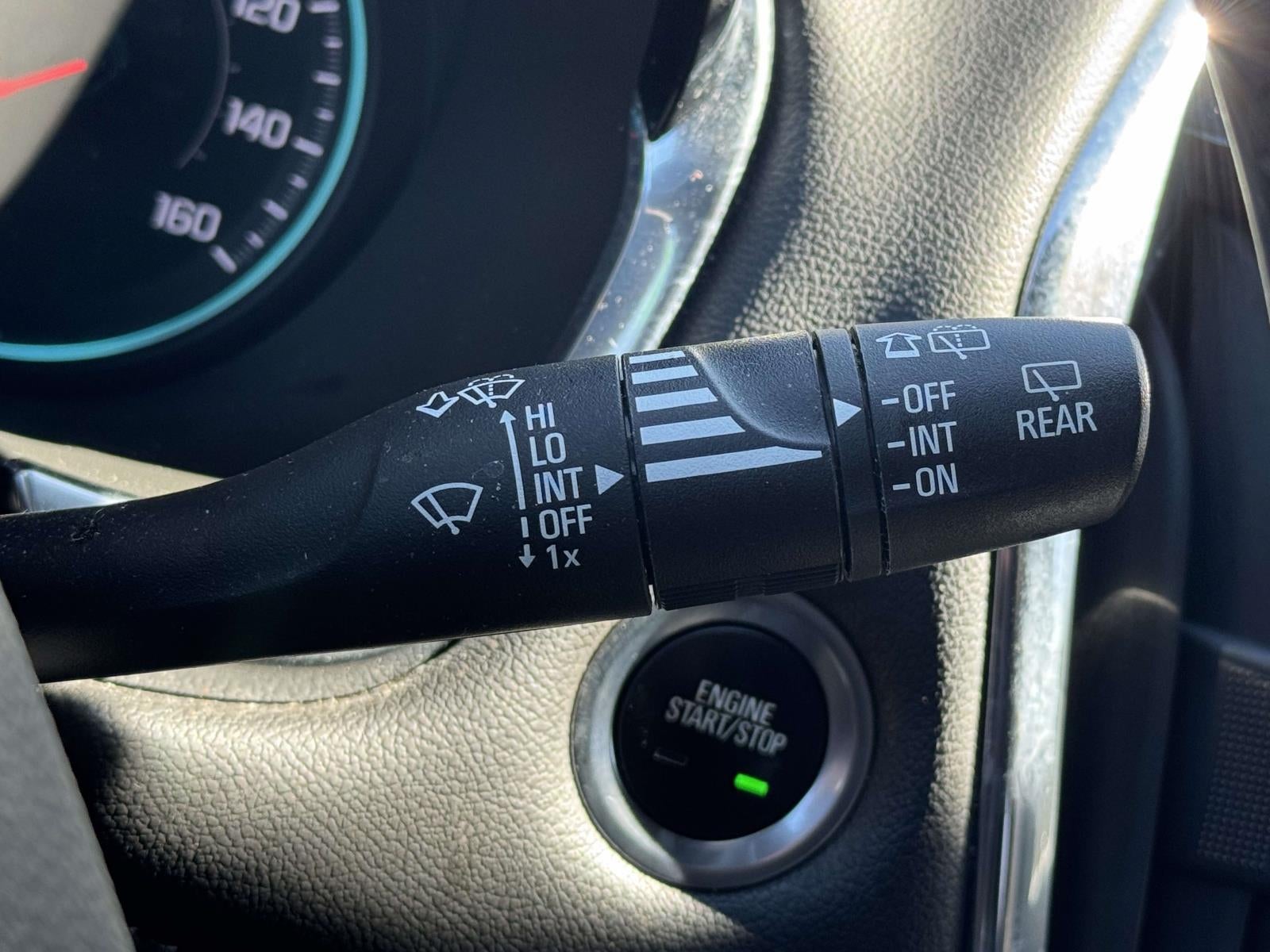 2023 Chevrolet Traverse AWD LT Cloth