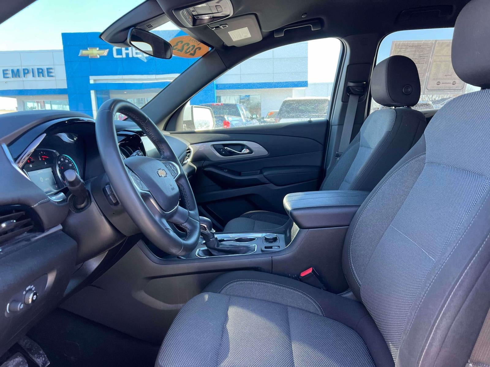 2023 Chevrolet Traverse AWD LT Cloth