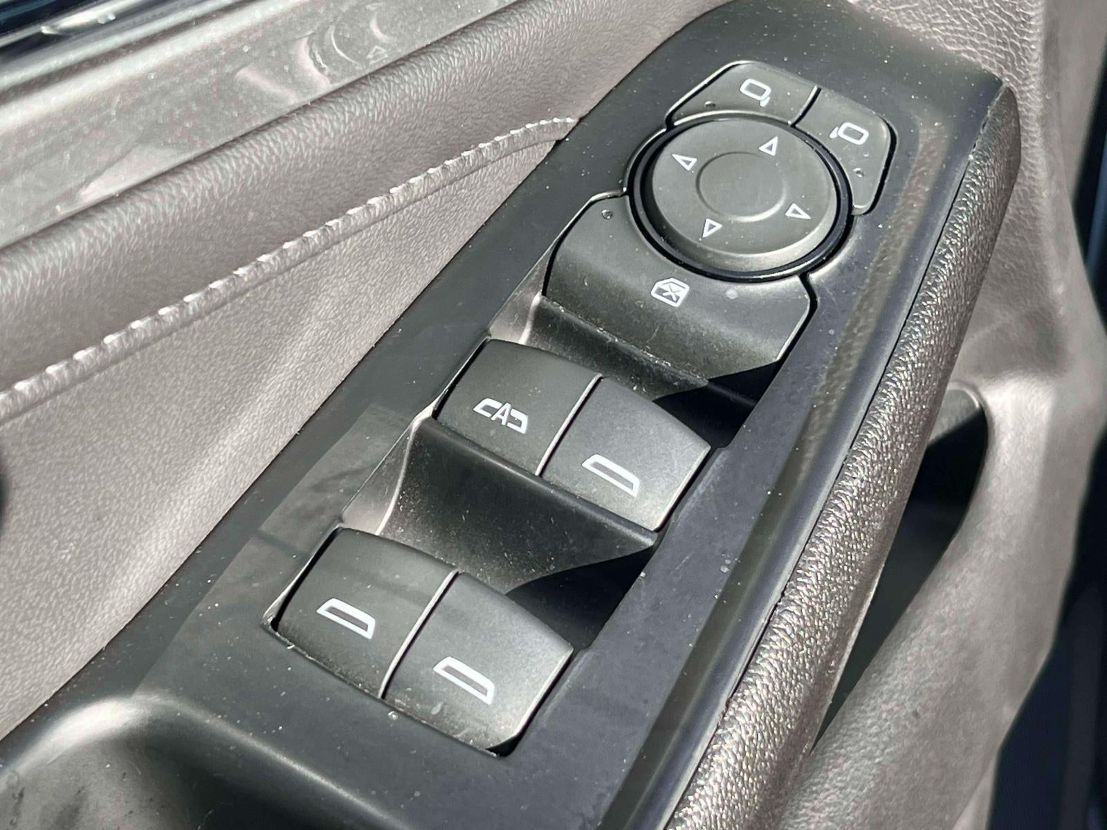 2023 Chevrolet Traverse AWD LT Cloth