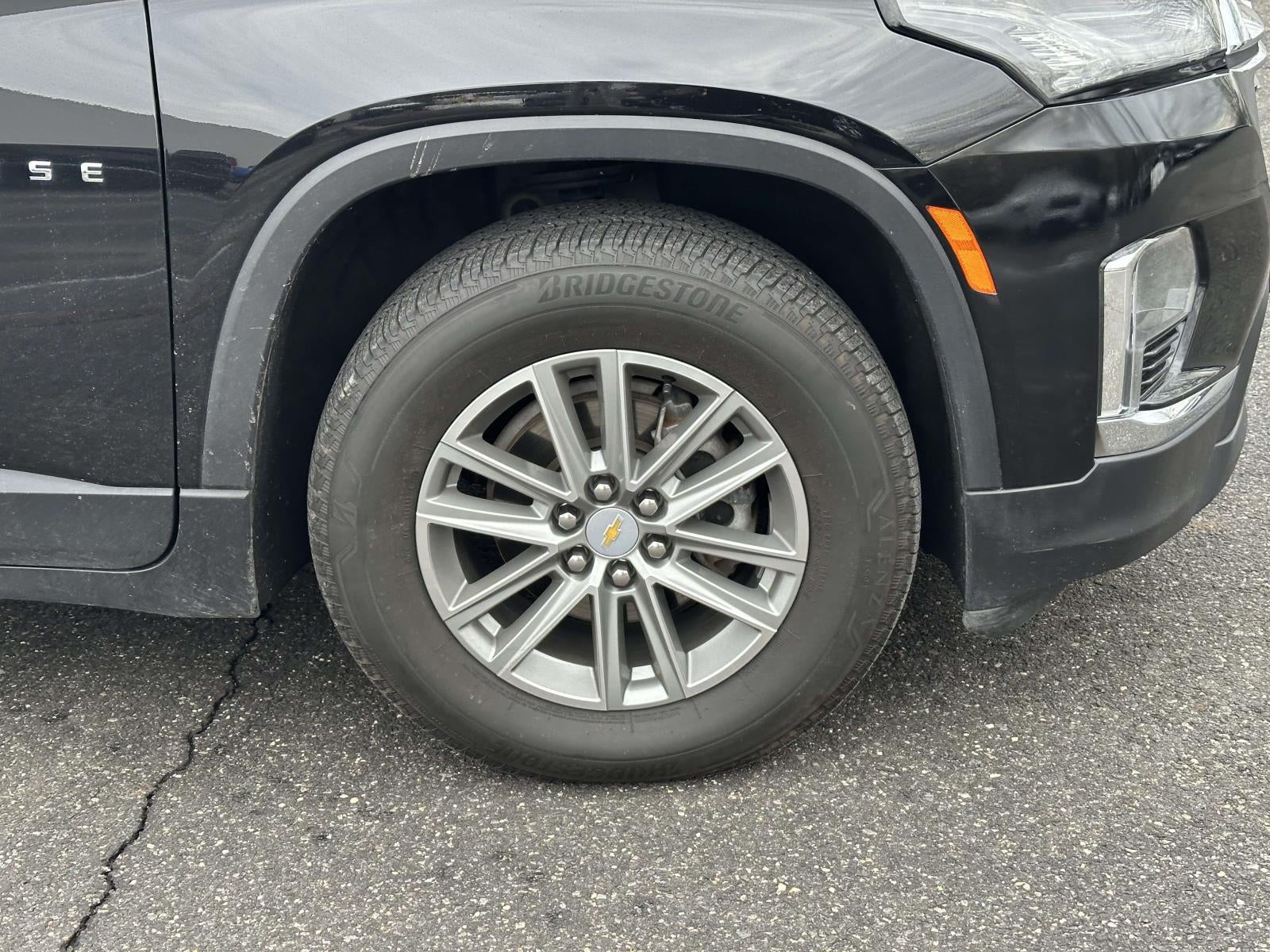 2023 Chevrolet Traverse AWD LT Cloth