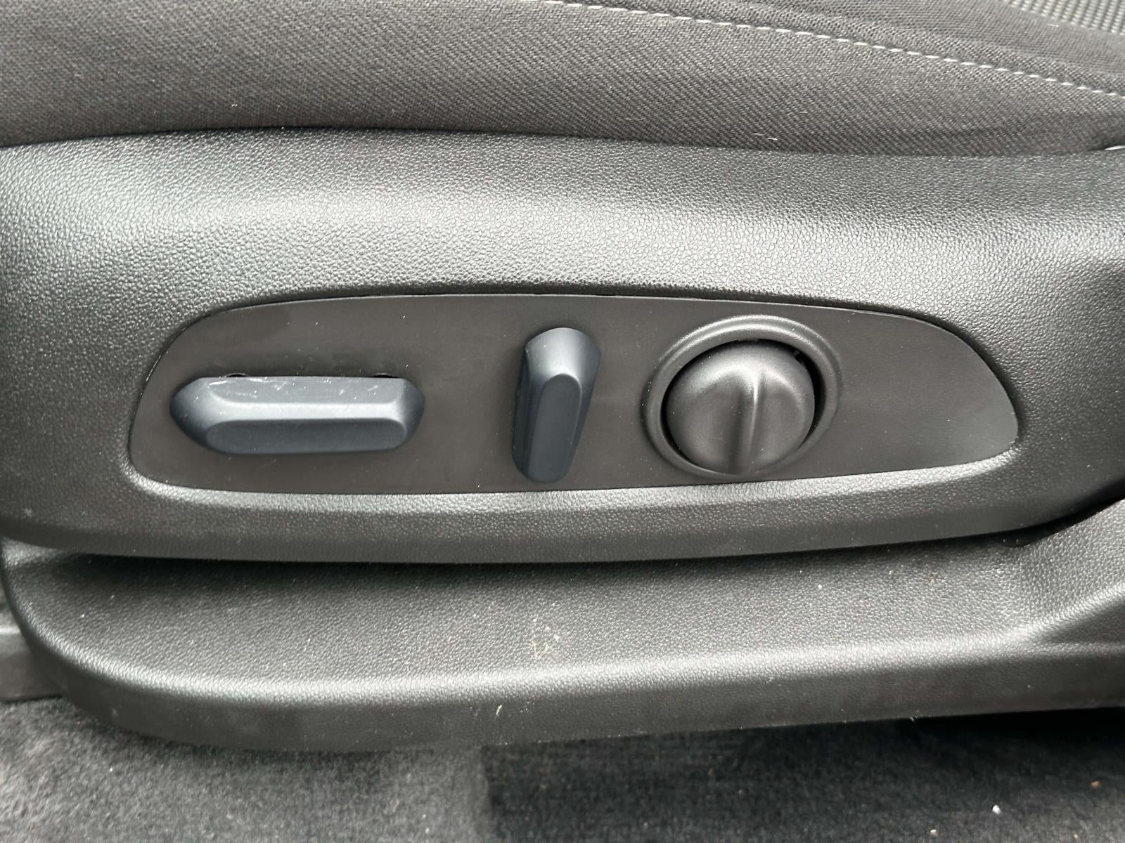 2023 Chevrolet Traverse AWD LT Cloth