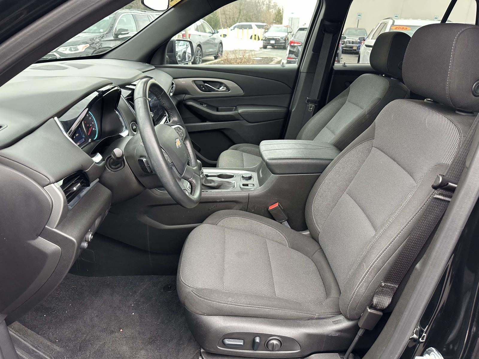 2023 Chevrolet Traverse AWD LT Cloth