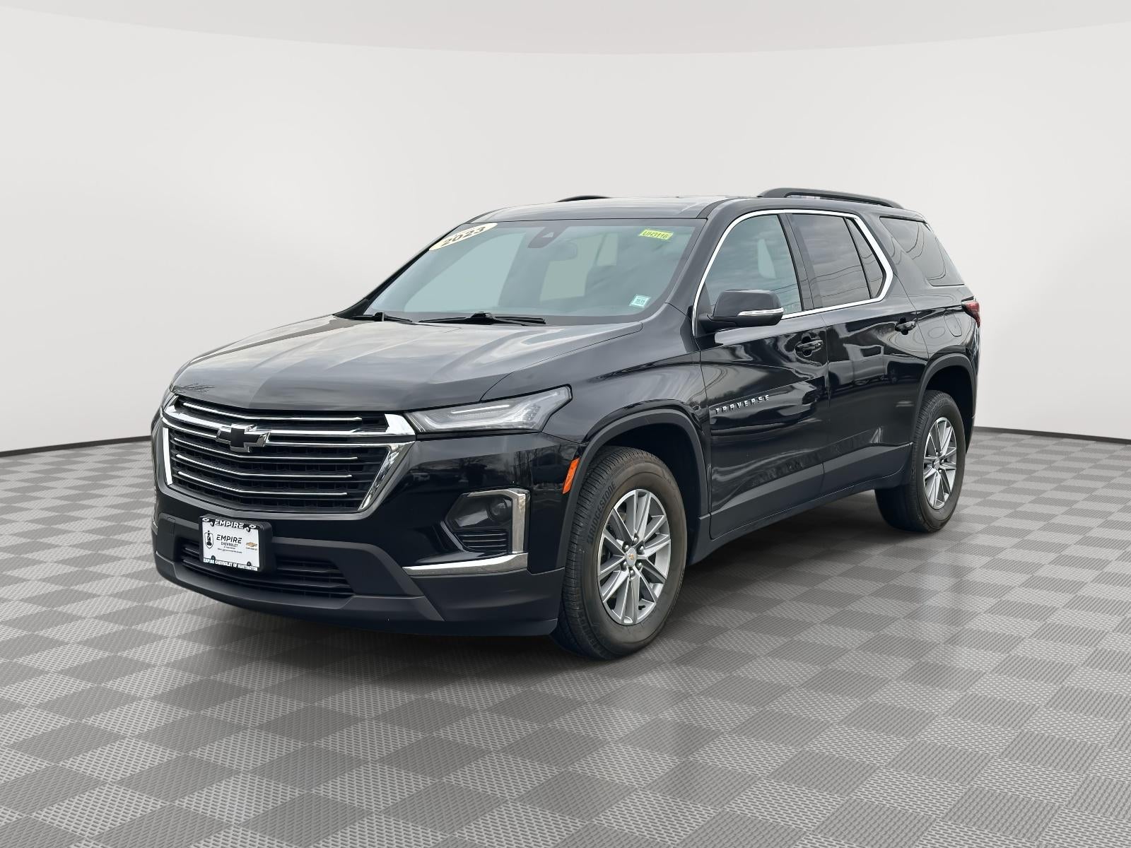 2023 Chevrolet Traverse AWD LT Cloth