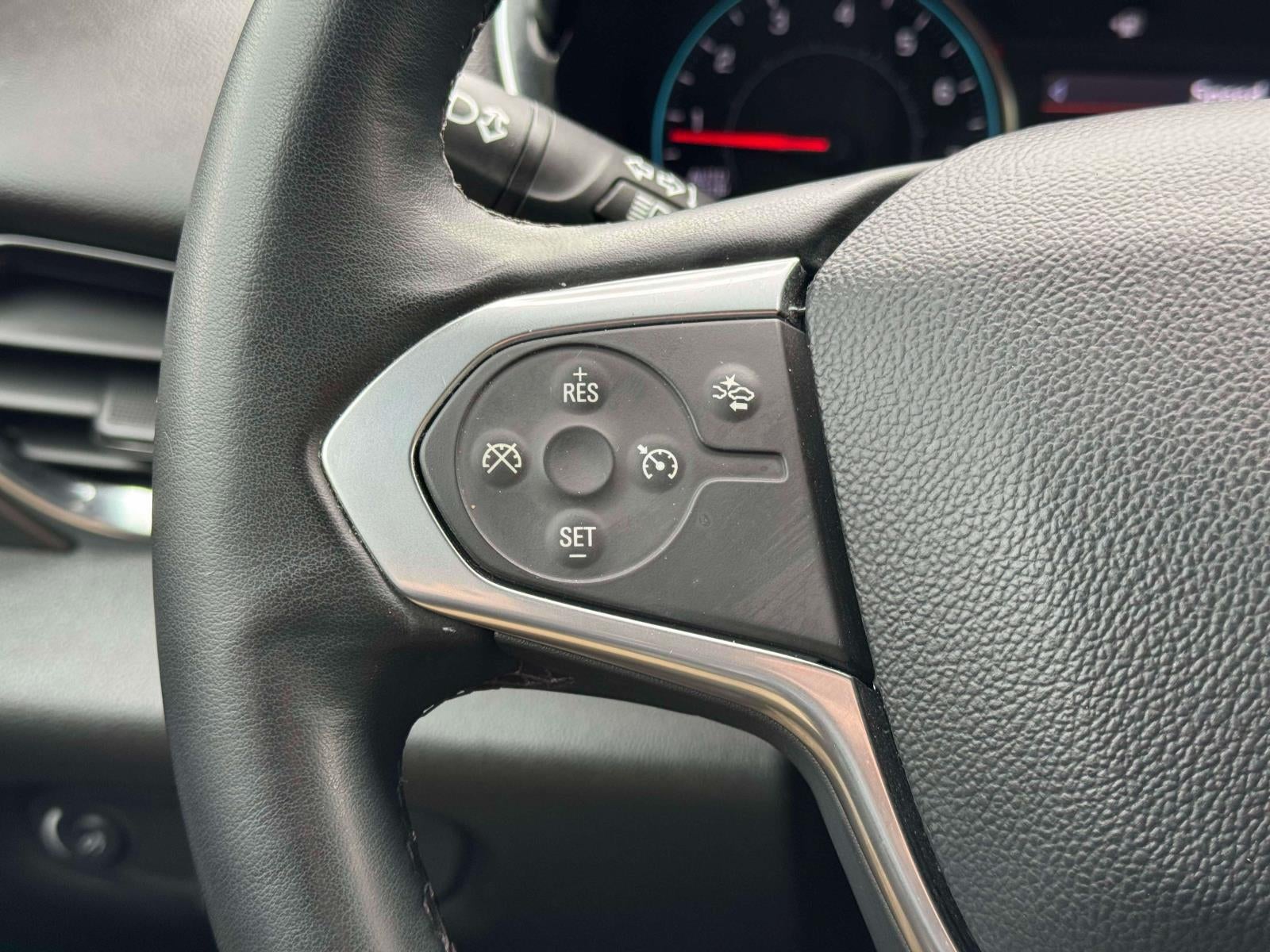 2023 Chevrolet Traverse AWD LT Cloth