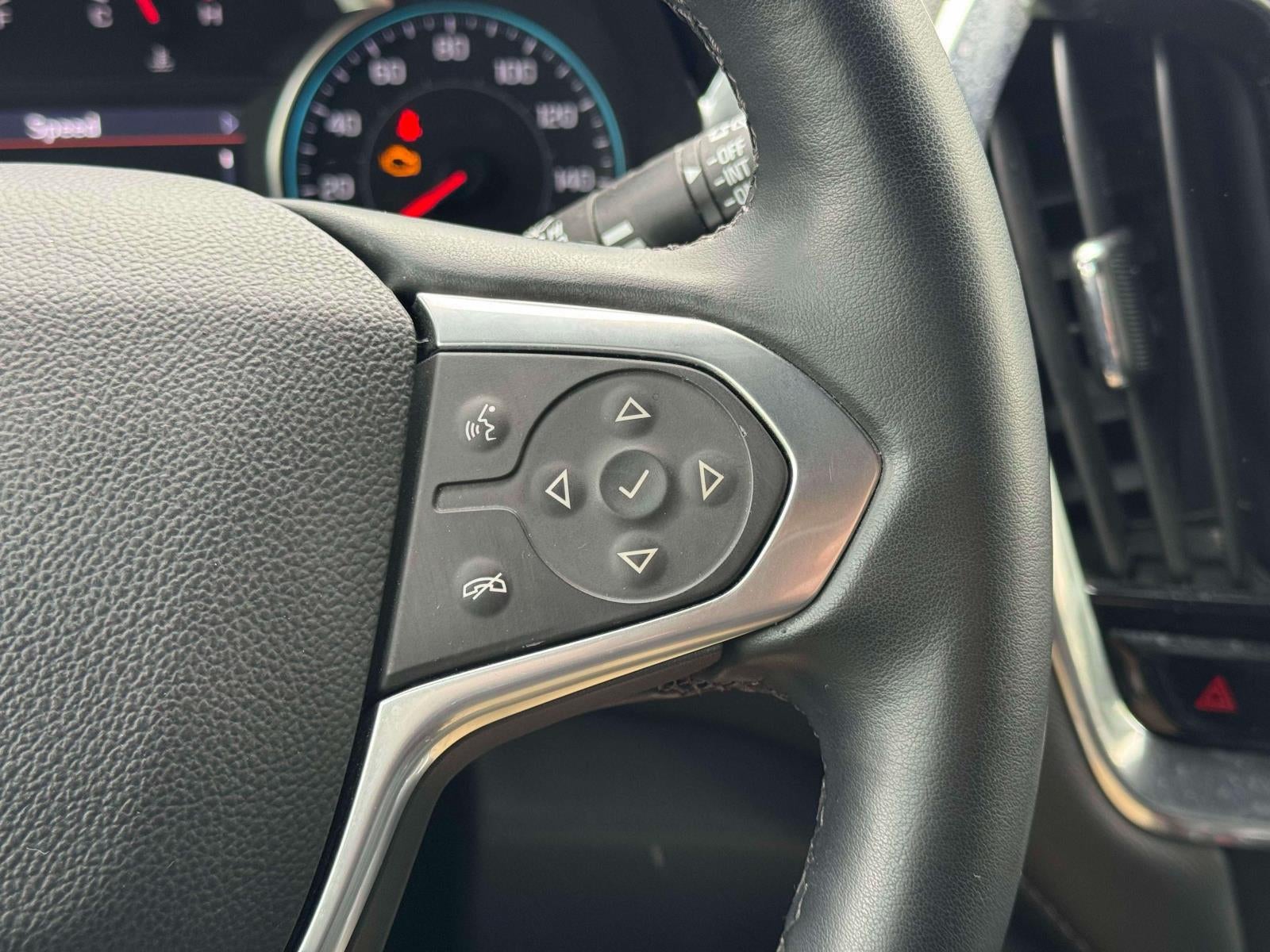 2023 Chevrolet Traverse AWD LT Cloth