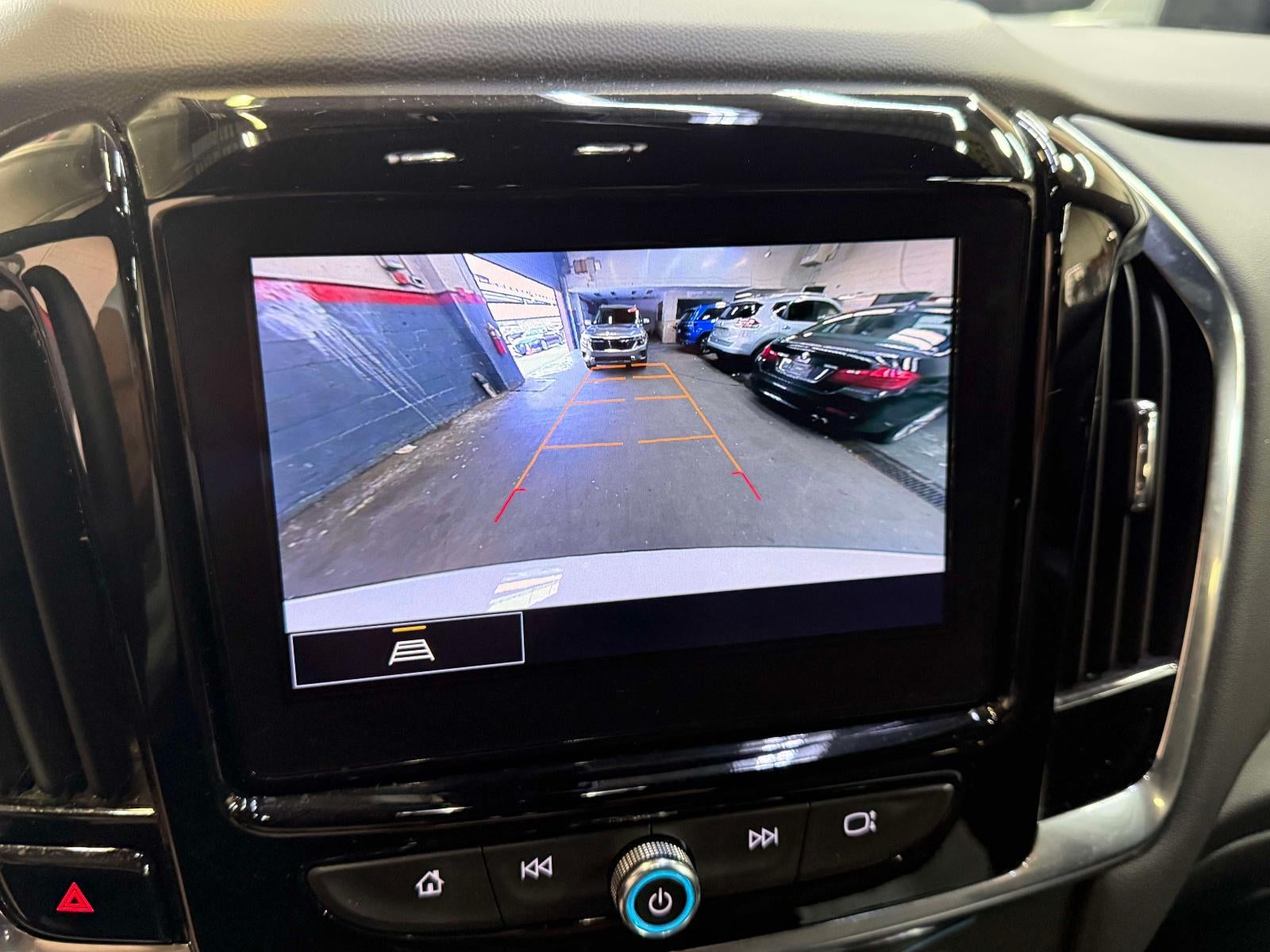 2023 Chevrolet Traverse AWD LT Cloth