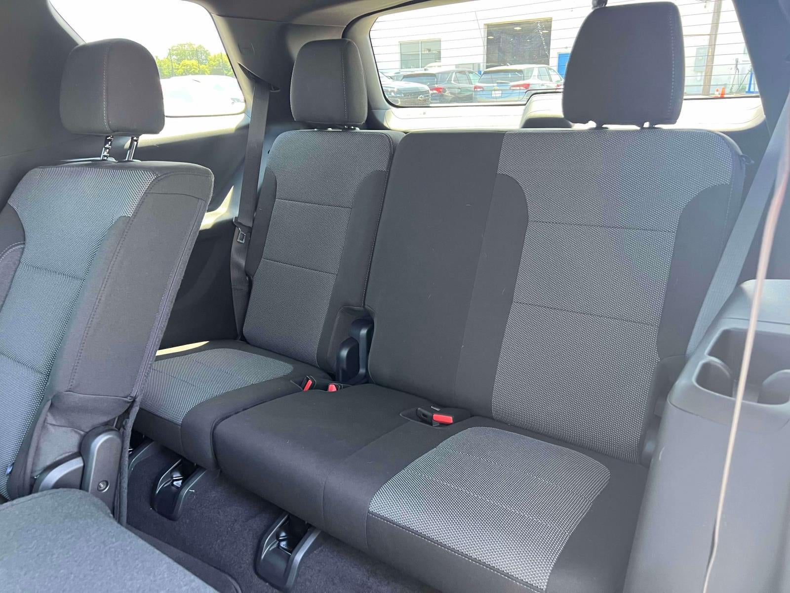 2023 Chevrolet Traverse AWD LT Cloth