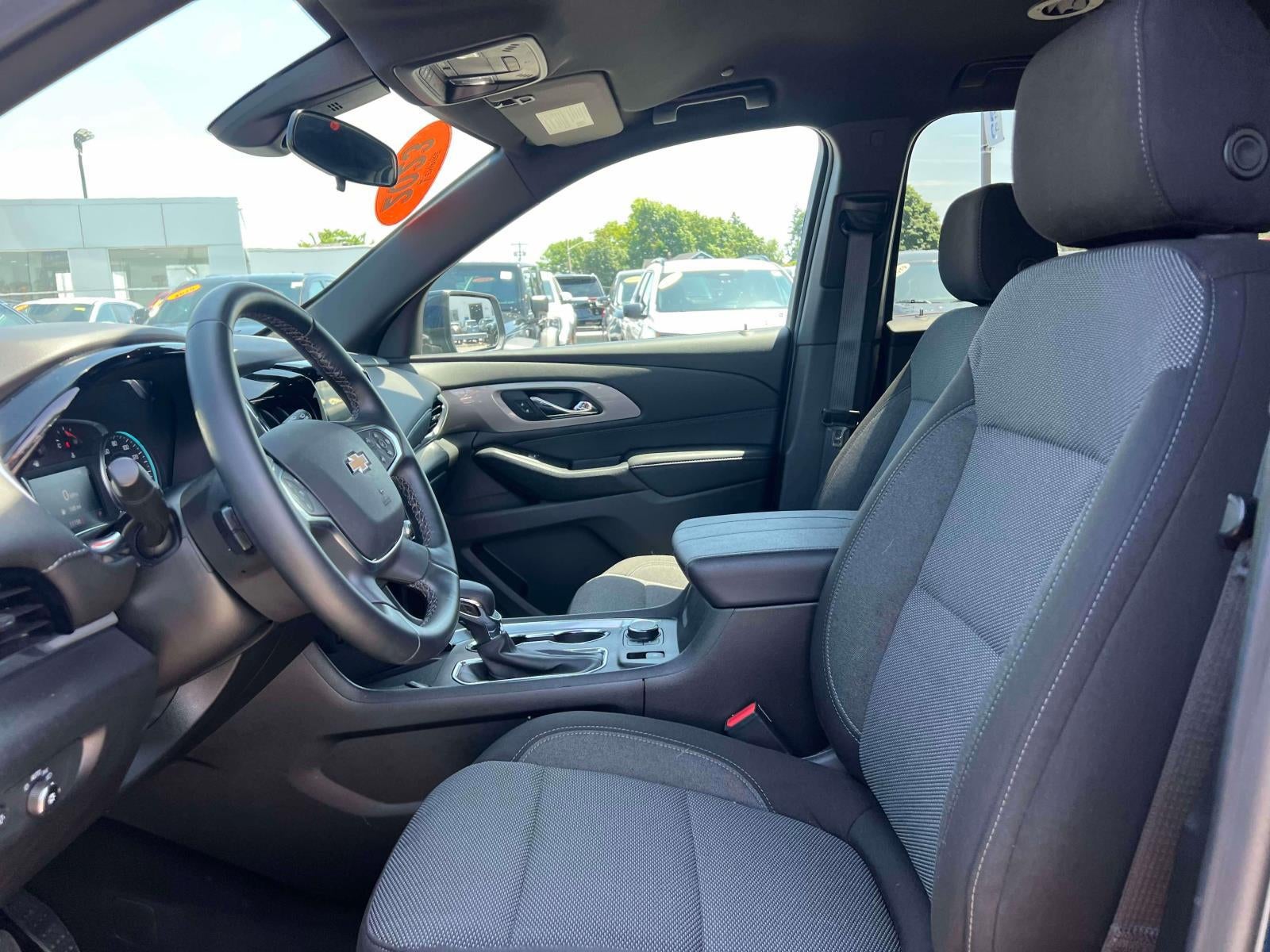 2023 Chevrolet Traverse AWD LT Cloth