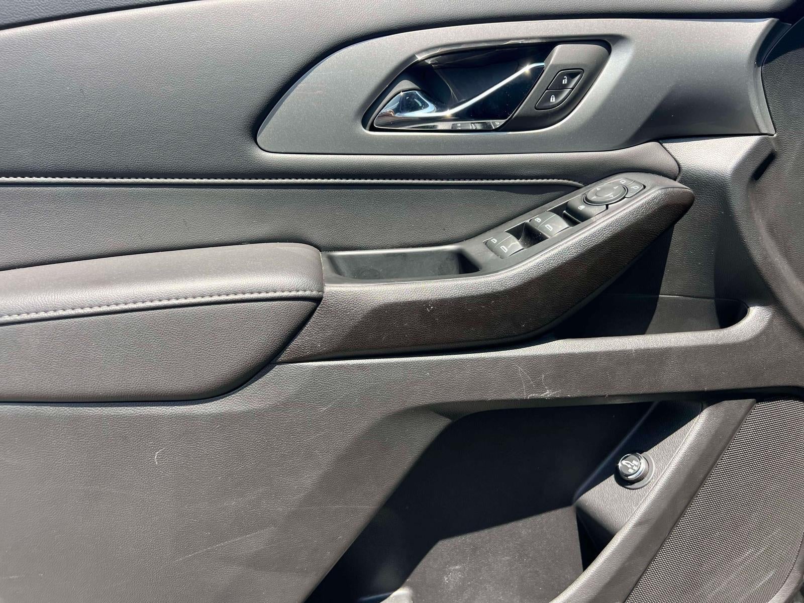 2023 Chevrolet Traverse AWD LT Cloth