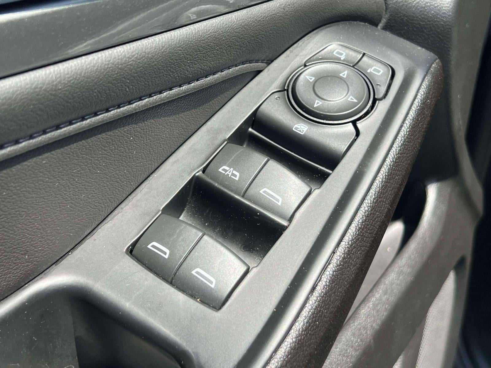 2023 Chevrolet Traverse AWD LT Cloth