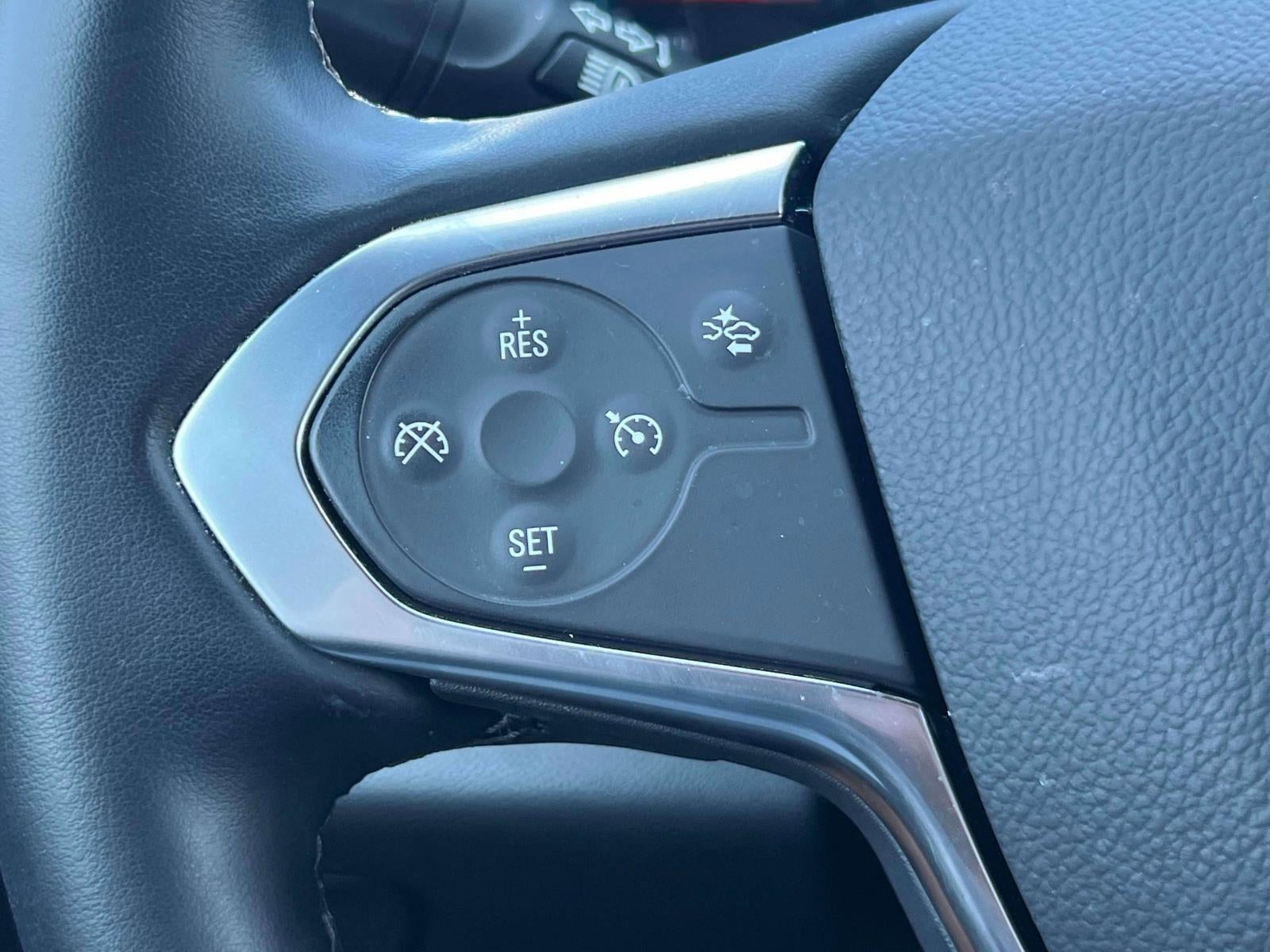 2023 Chevrolet Traverse AWD LT Cloth
