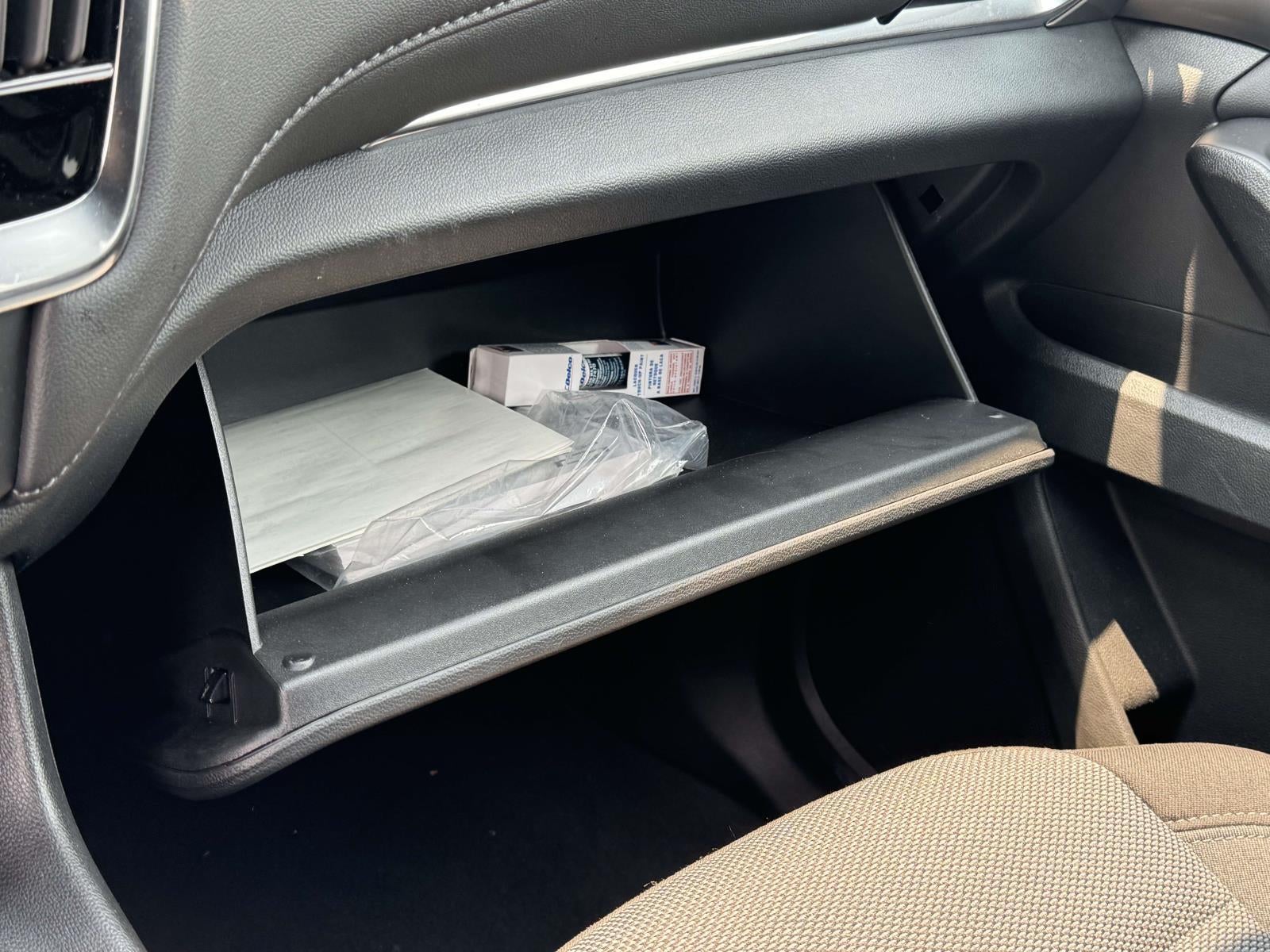 2023 Chevrolet Traverse AWD LT Cloth