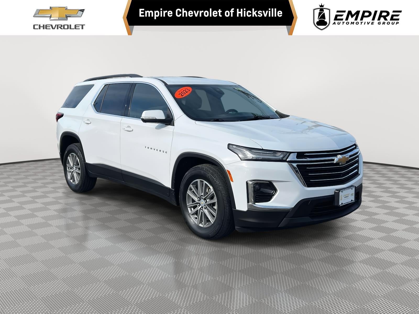2023 Chevrolet Traverse AWD LT Cloth