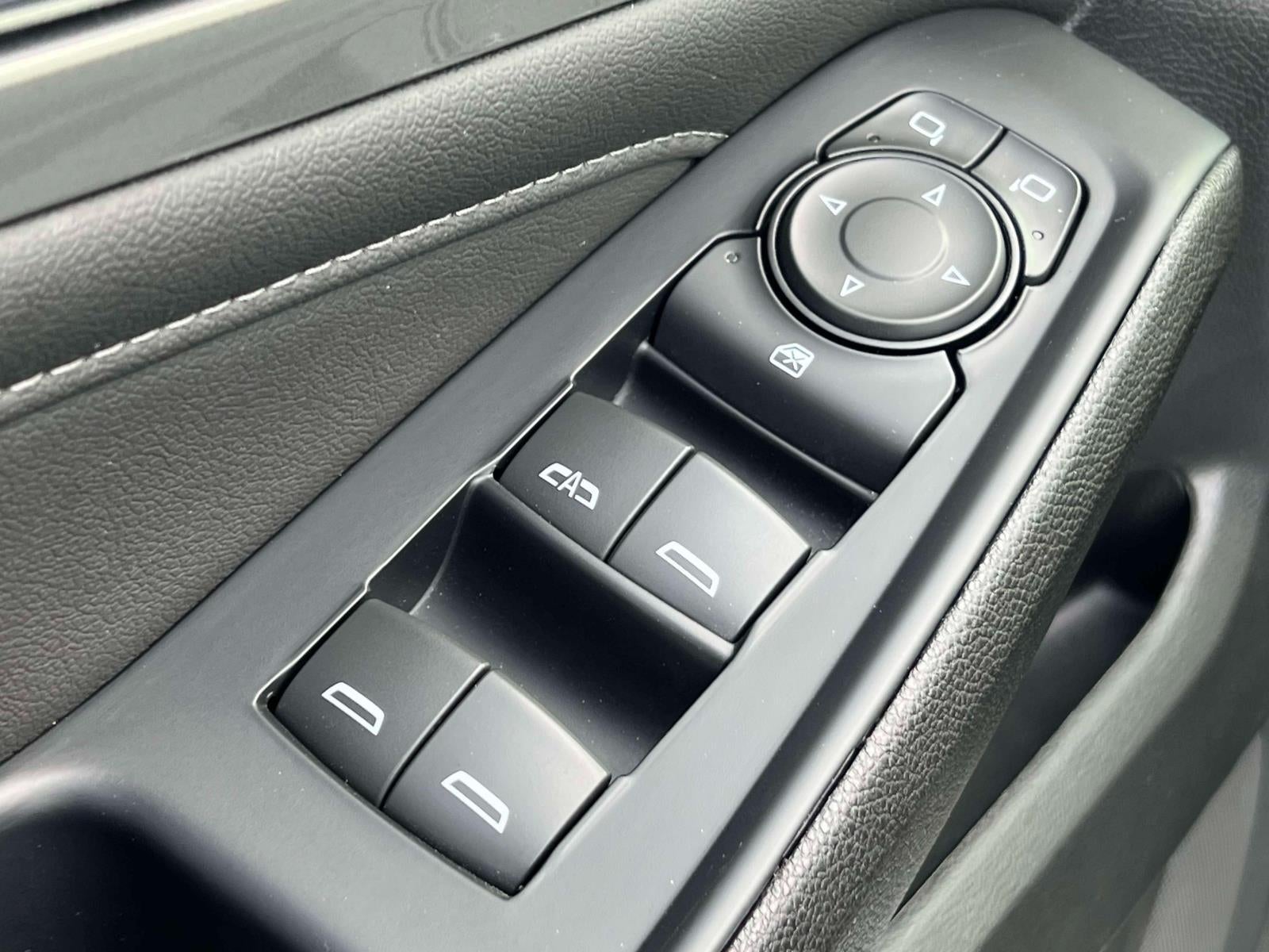 2023 Chevrolet Traverse AWD LT Cloth