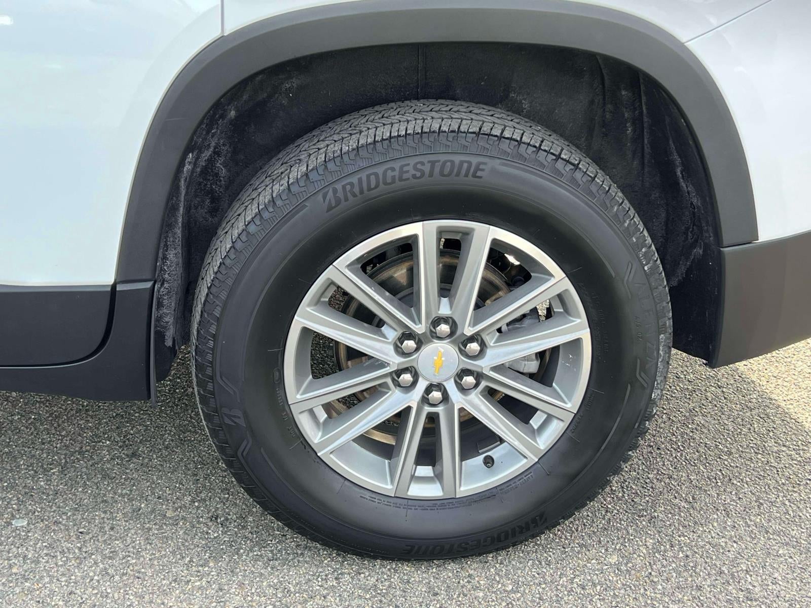 2023 Chevrolet Traverse AWD LT Cloth