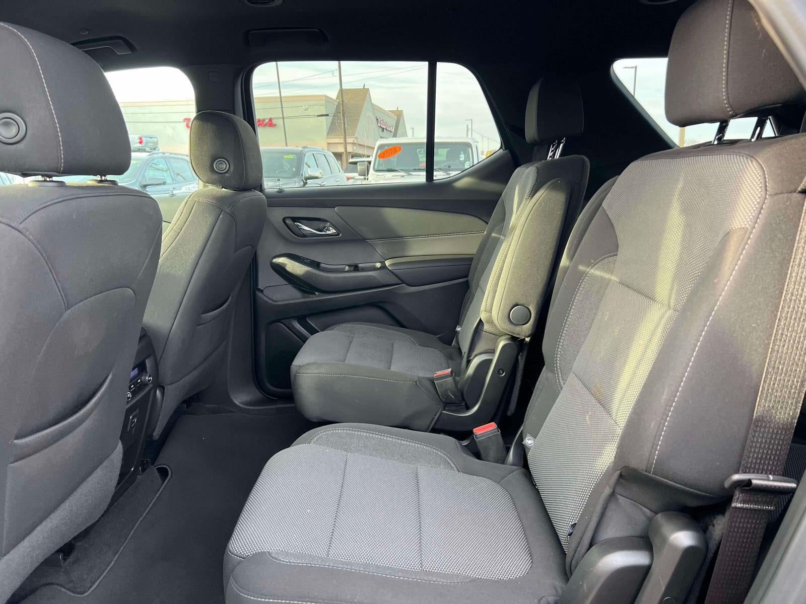 2023 Chevrolet Traverse AWD LT Cloth