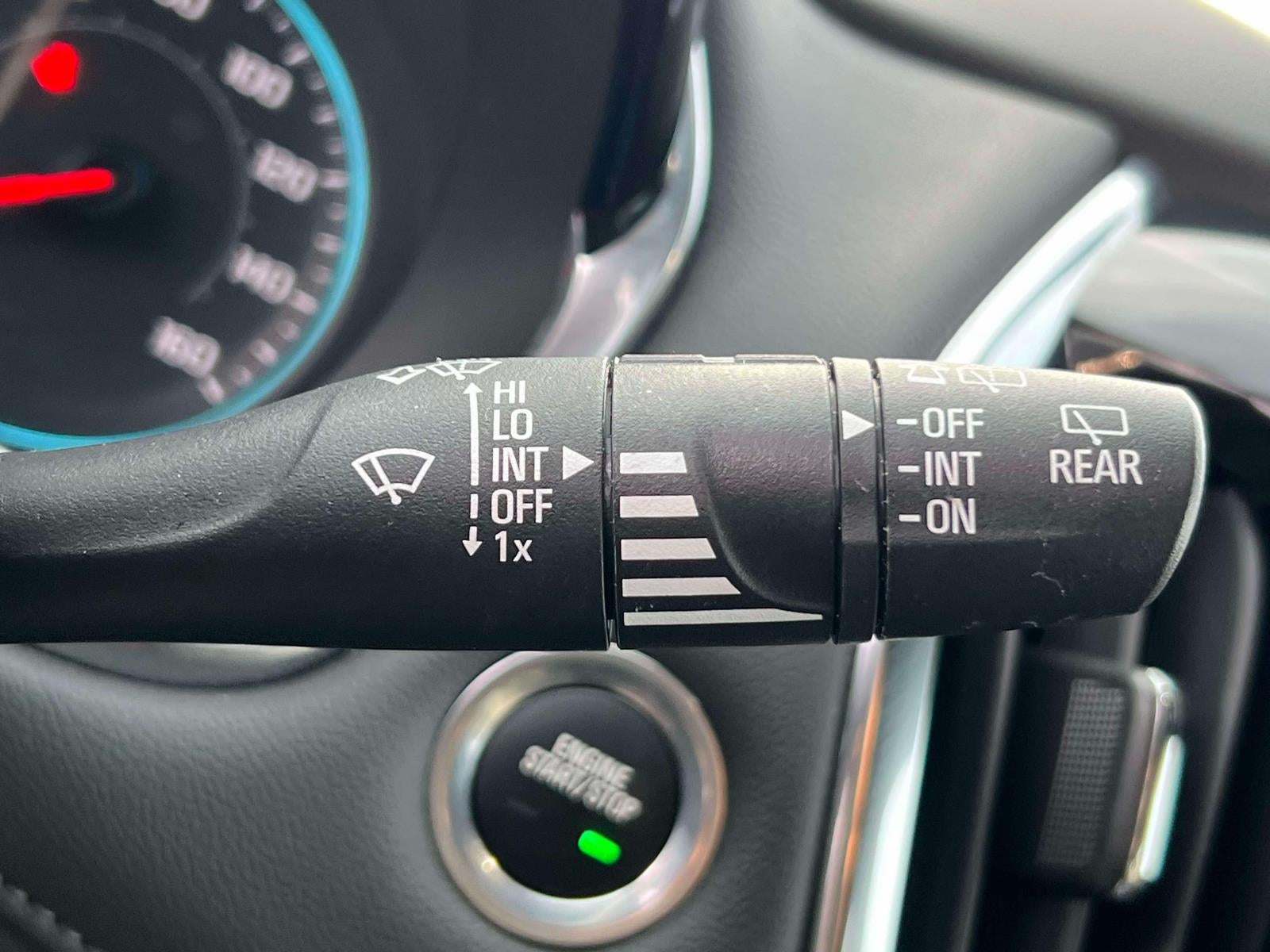 2023 Chevrolet Traverse AWD LT Cloth