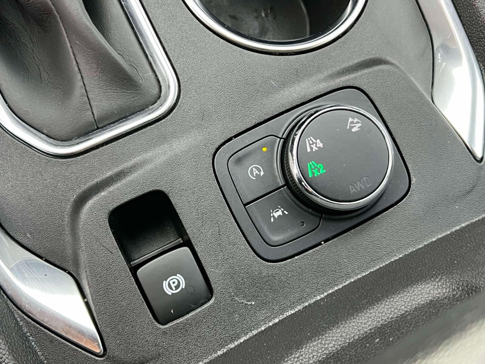 2023 Chevrolet Traverse AWD LT Cloth