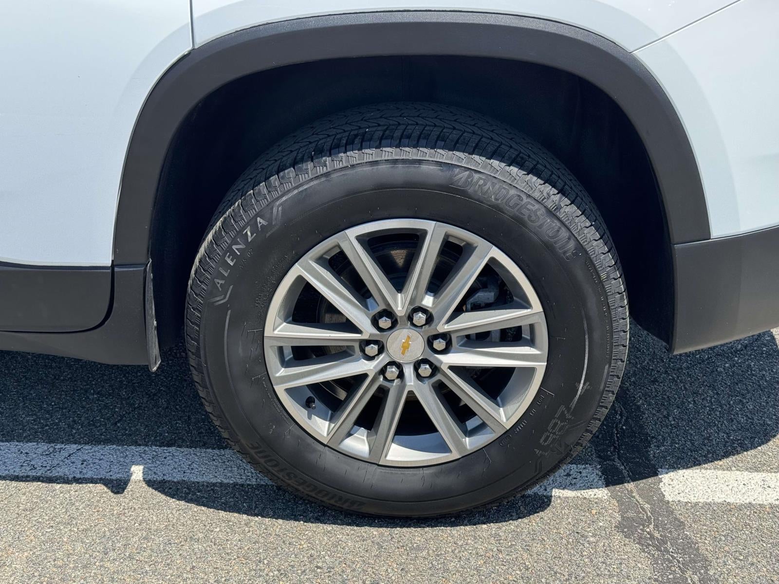 2023 Chevrolet Traverse AWD LT Cloth