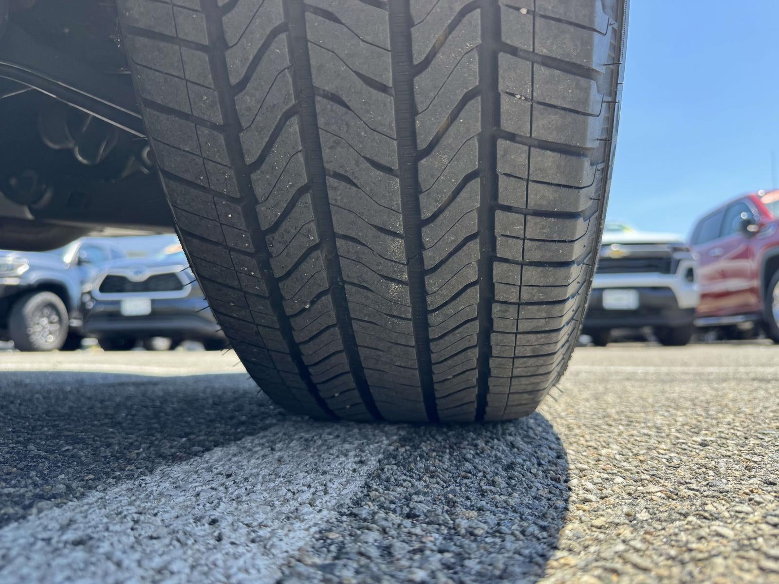 2023 Chevrolet Traverse AWD LT Cloth