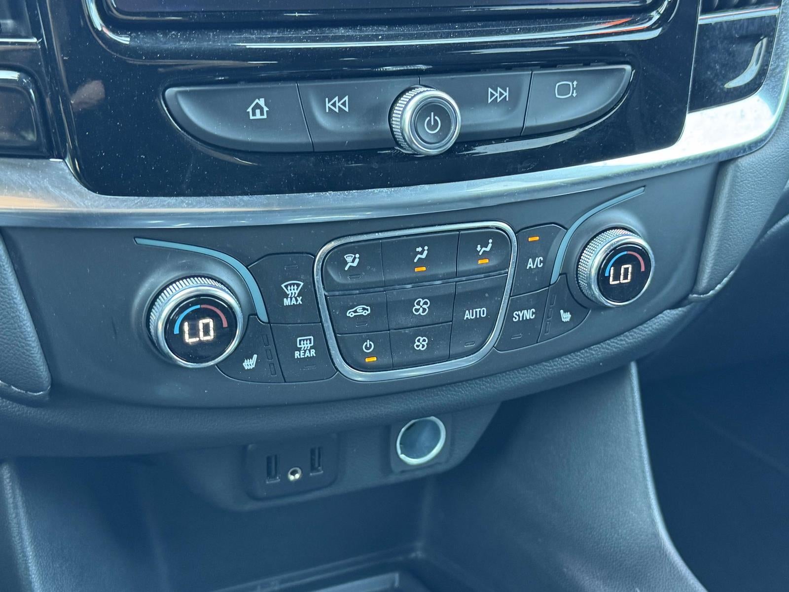 2023 Chevrolet Traverse AWD LT Cloth