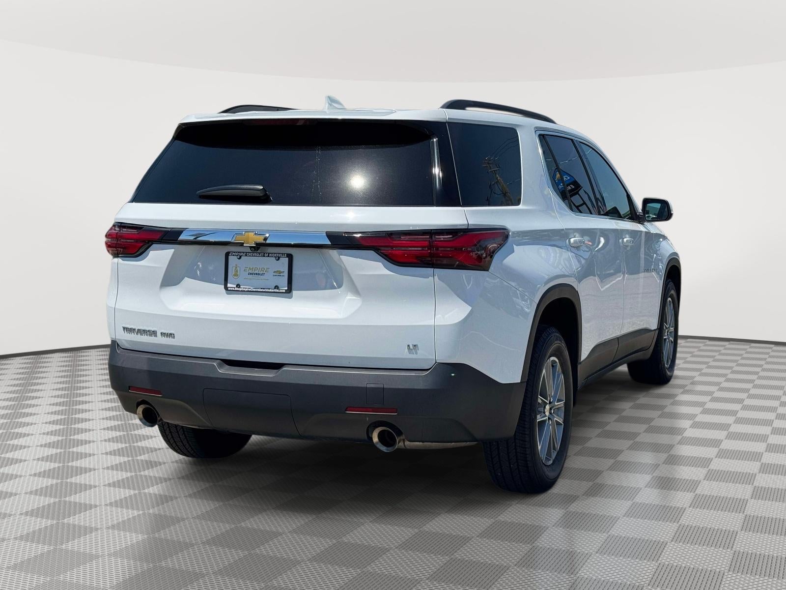 2023 Chevrolet Traverse AWD LT Cloth