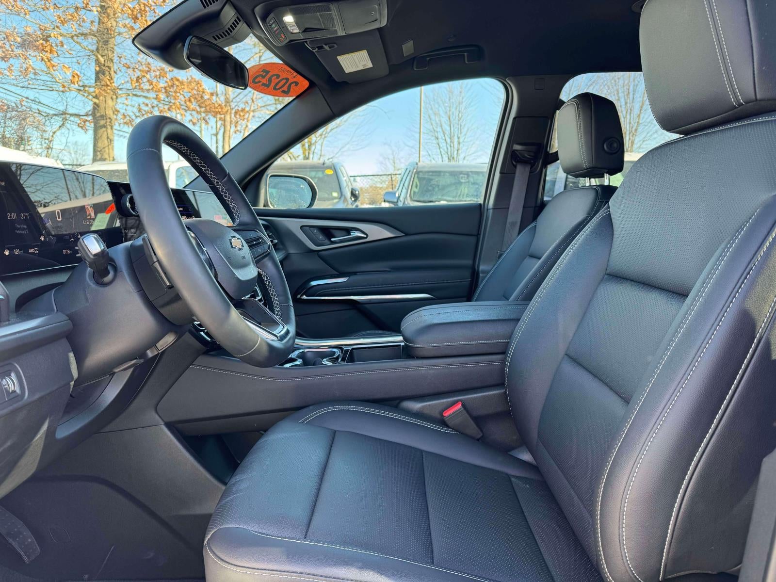 2025 Chevrolet Traverse AWD LT