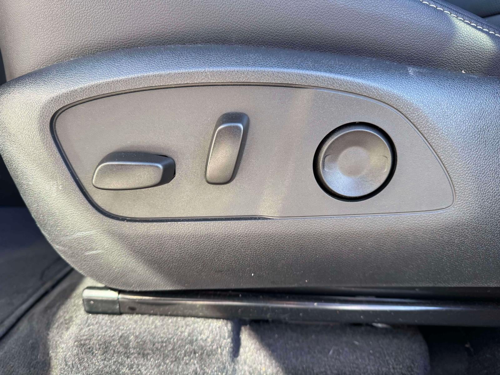 2025 Chevrolet Traverse AWD LT