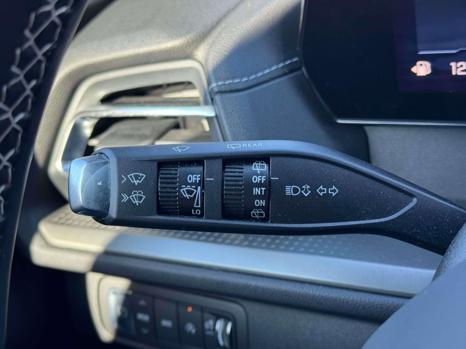 2025 Chevrolet Traverse AWD LT