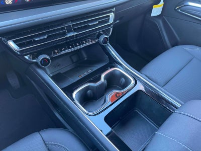 2025 Chevrolet Traverse AWD LT