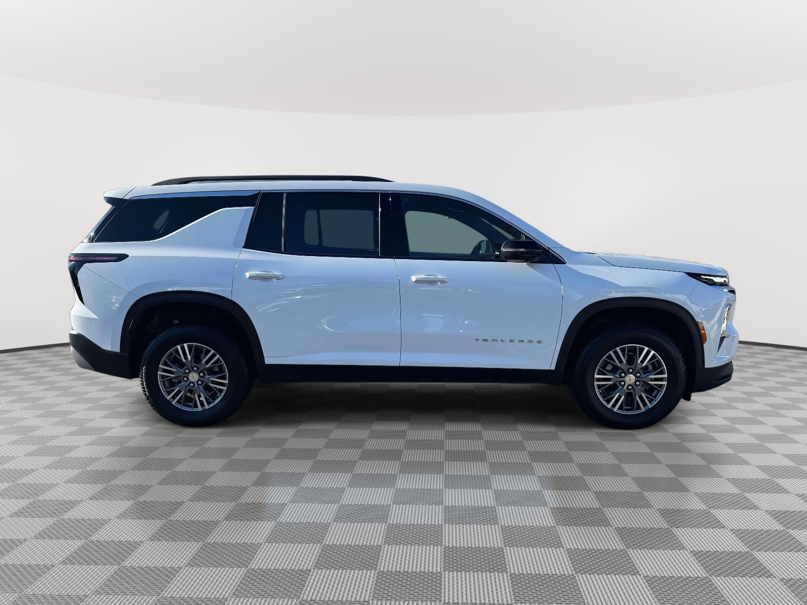 2025 Chevrolet Traverse AWD LT