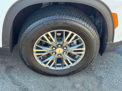 2025 Chevrolet Traverse AWD LT