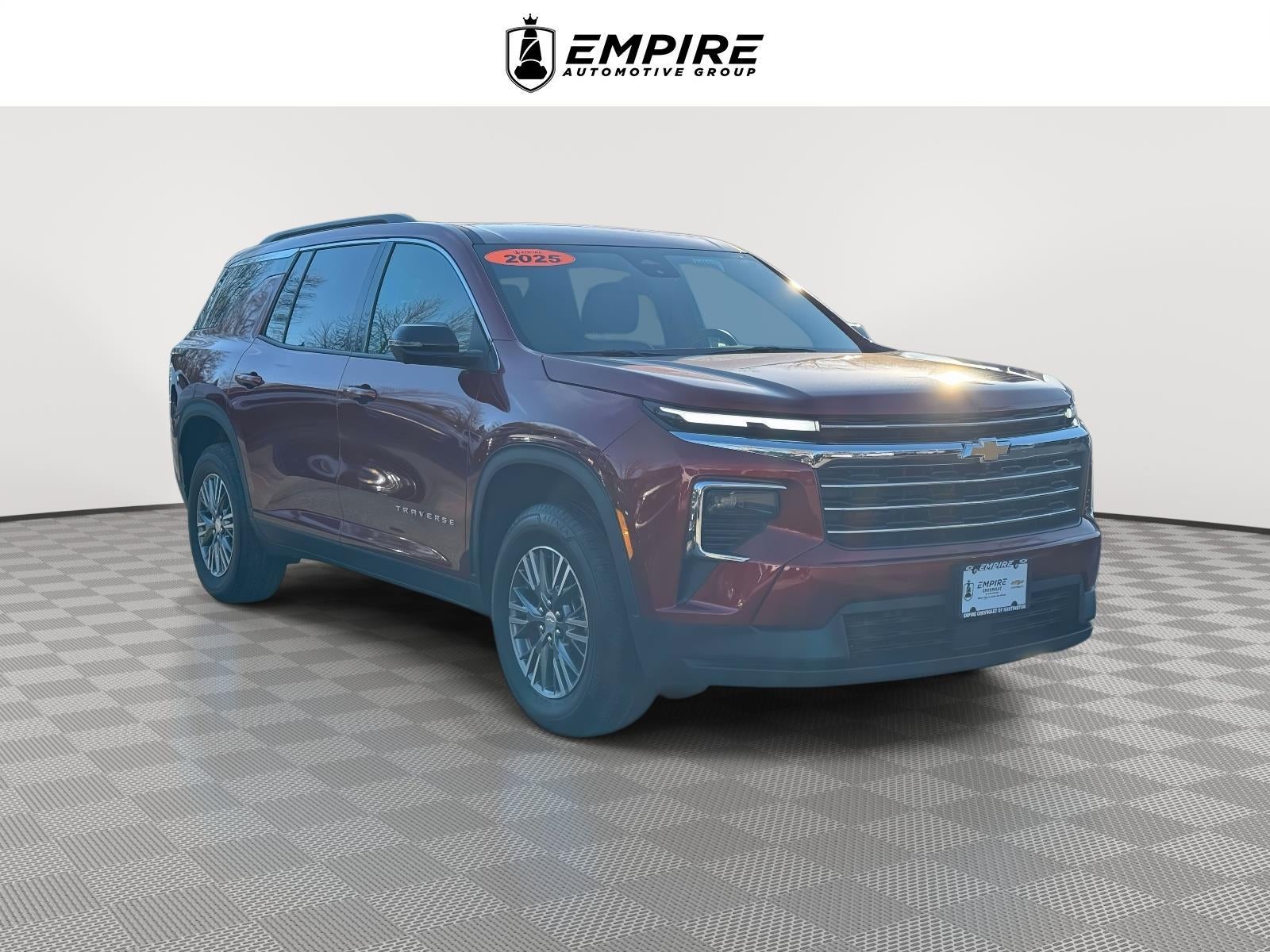 2025 Chevrolet Traverse AWD LT