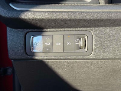 2025 Chevrolet Traverse AWD LT