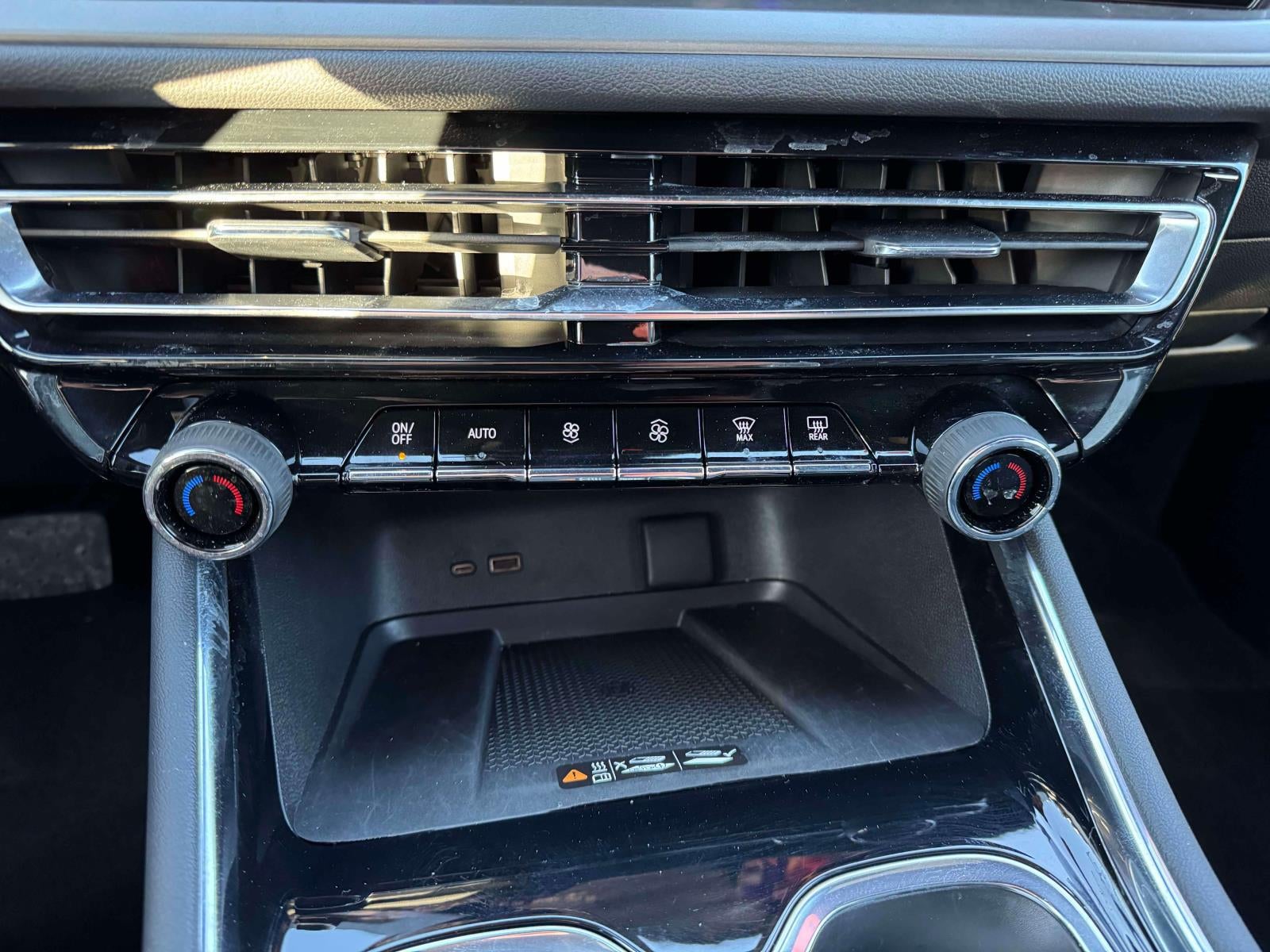 2025 Chevrolet Traverse AWD LT