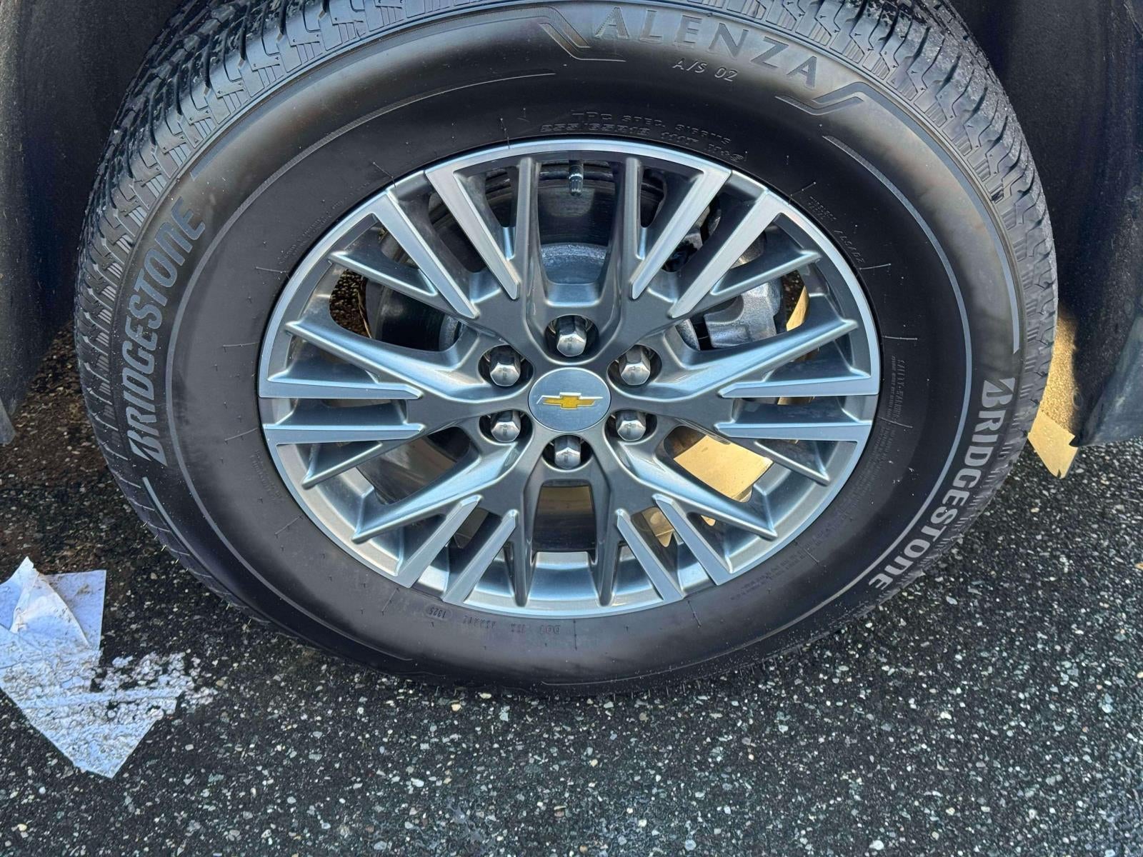 2025 Chevrolet Traverse AWD LT