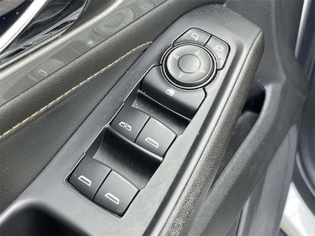 2021 Chevrolet Traverse AWD LT Leather