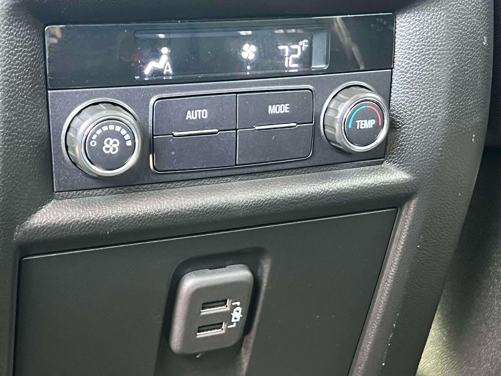 2021 Chevrolet Traverse AWD LT Leather