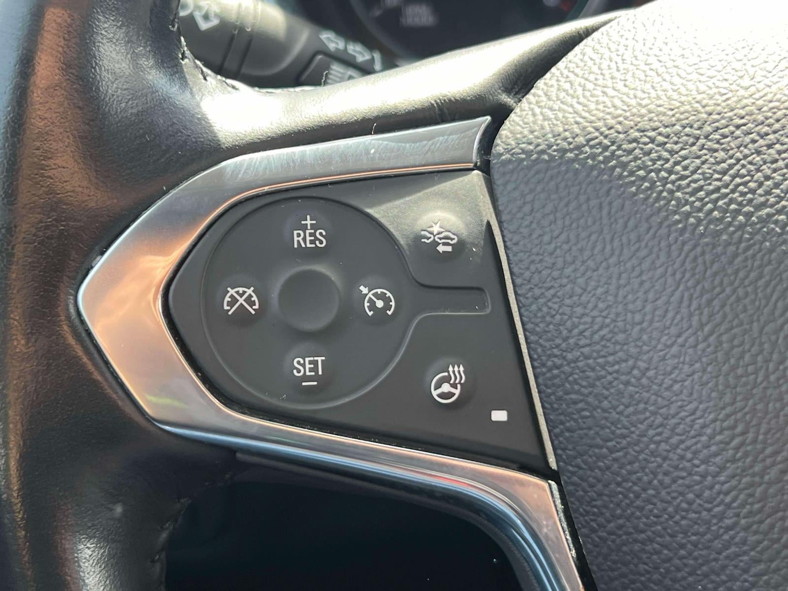 2021 Chevrolet Traverse AWD LT Leather