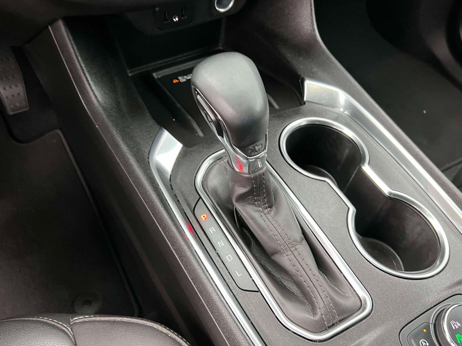 2023 Chevrolet Traverse AWD LT Leather