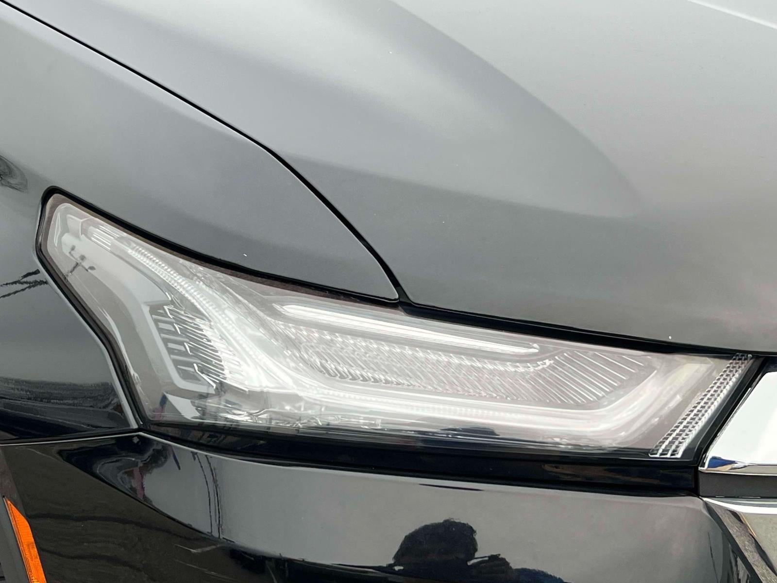 2023 Chevrolet Traverse AWD LT Leather